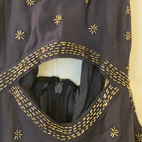 Dress - Picture 3 of 6